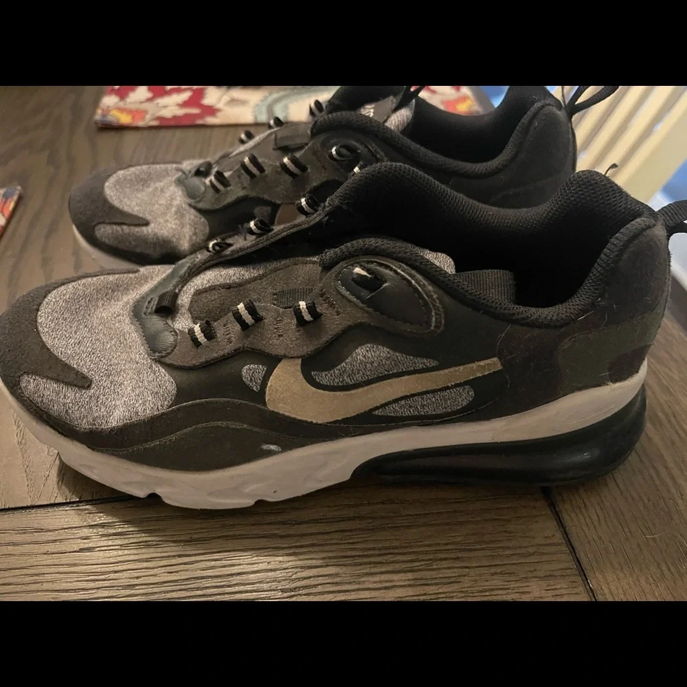 Nike Air React 7c Shoes (Size US: 7Y)- no laces - Picture 4 of 6